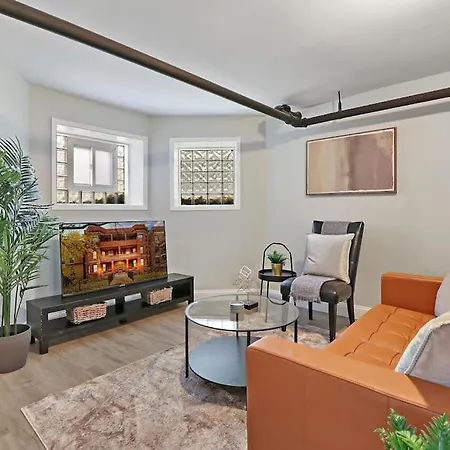 Great Location! Cozy 3Br Garden Unit In Hyde Park Apartment